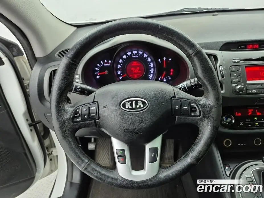 Kia Sportage 2011 2.0 автомат (гидро), фото 9
