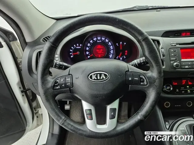 Kia Sportage 2011 2.0 автомат (гидро), миниатюра 9