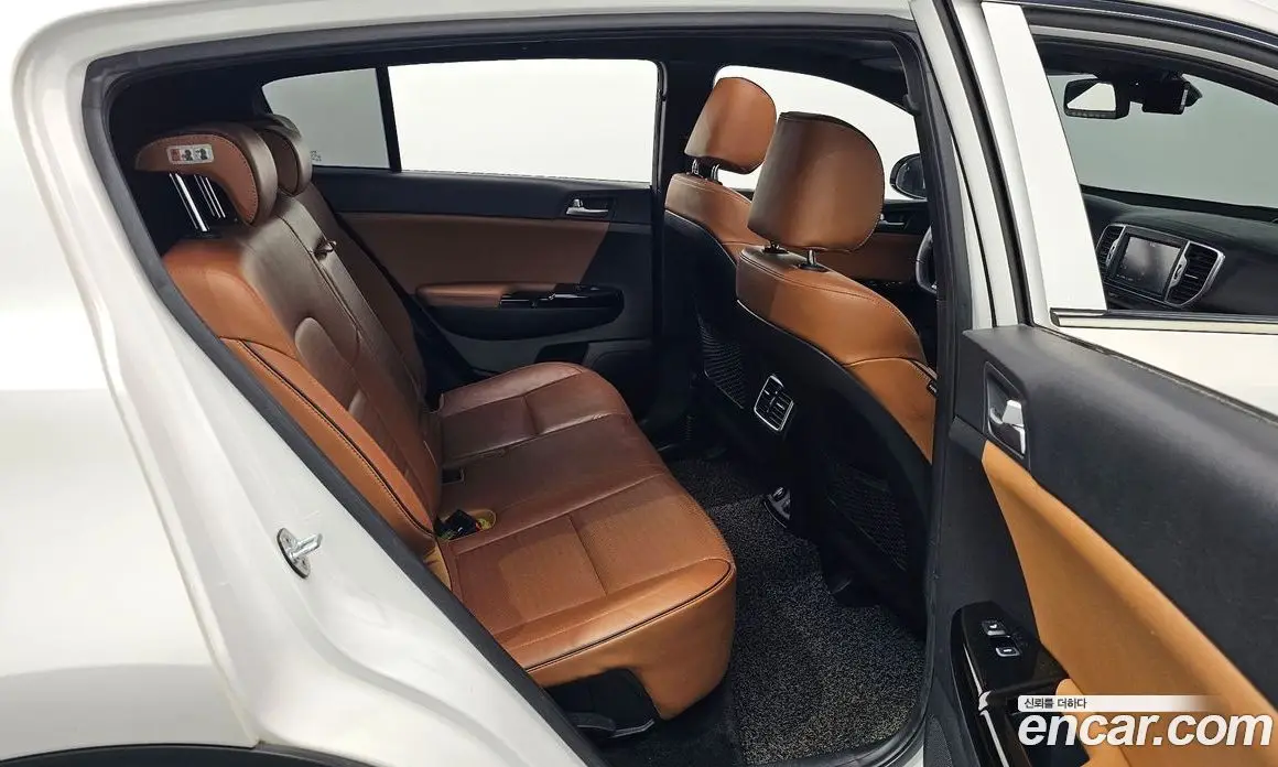 Kia Sportage 2017 2.0 автомат (гидро), фото 11