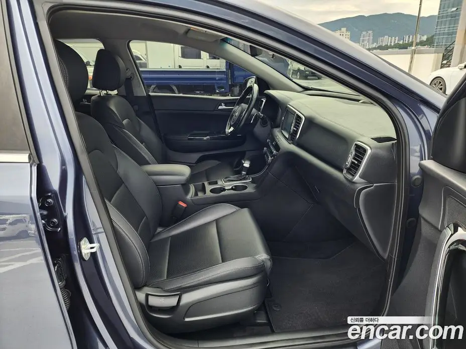 Kia Sportage 2018 2.0 автомат (гидро), фото 12