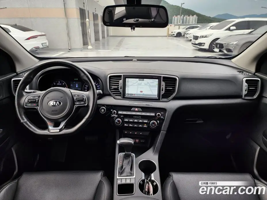 Kia Sportage 2018 2.0 автомат (гидро), фото 14