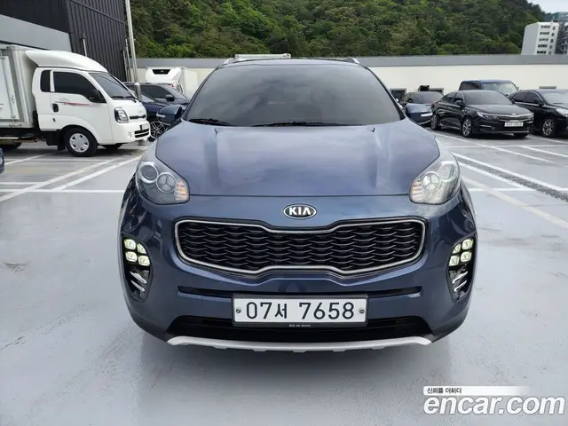 Kia Sportage 2018 2.0 автомат (гидро), миниатюра 3