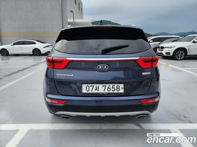 Kia Sportage 2018 2.0 автомат (гидро), миниатюра 4