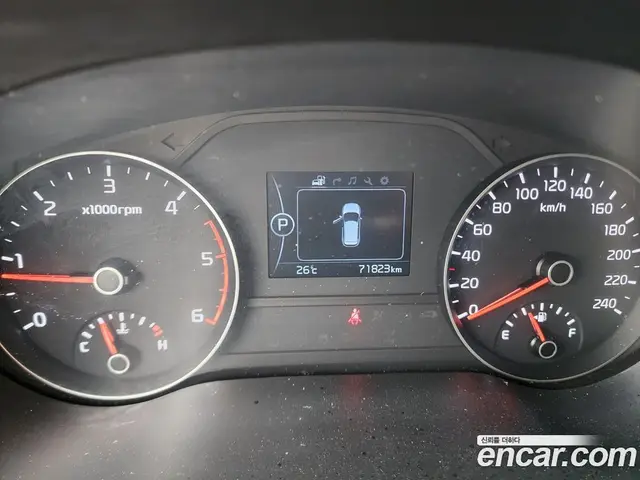Kia Sportage 2018 2.0 автомат (гидро), миниатюра 8