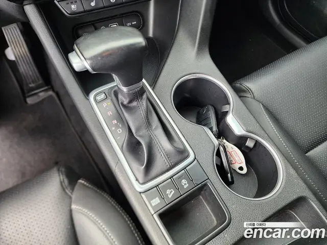 Kia Sportage 2018 2.0 автомат (гидро), миниатюра 9