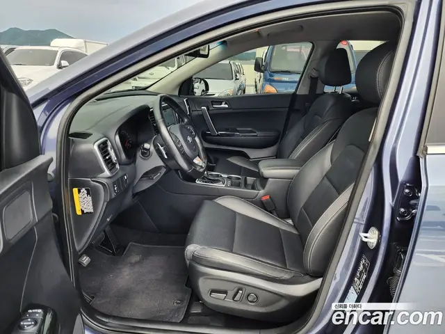 Kia Sportage 2018 2.0 автомат (гидро), миниатюра 10