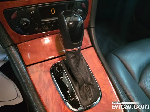 Mercedes-Benz CLK-Class 2002 3.2 АКПП, миниатюра 12