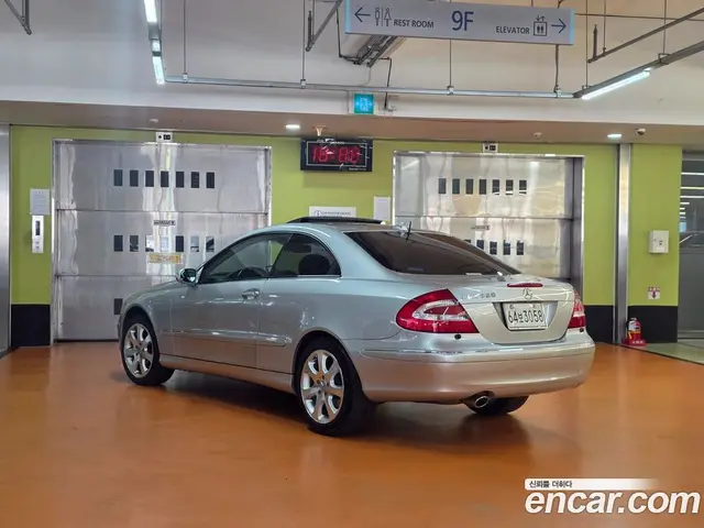 Mercedes-Benz CLK-Class 2002 3.2 АКПП, миниатюра 6