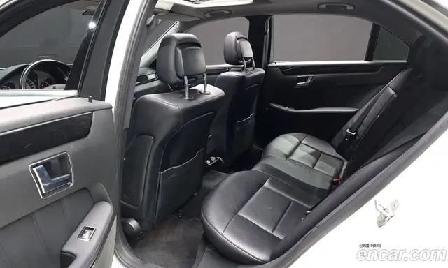 Mercedes-Benz E-Class 2010 2.1 автомат (гидро), миниатюра 12