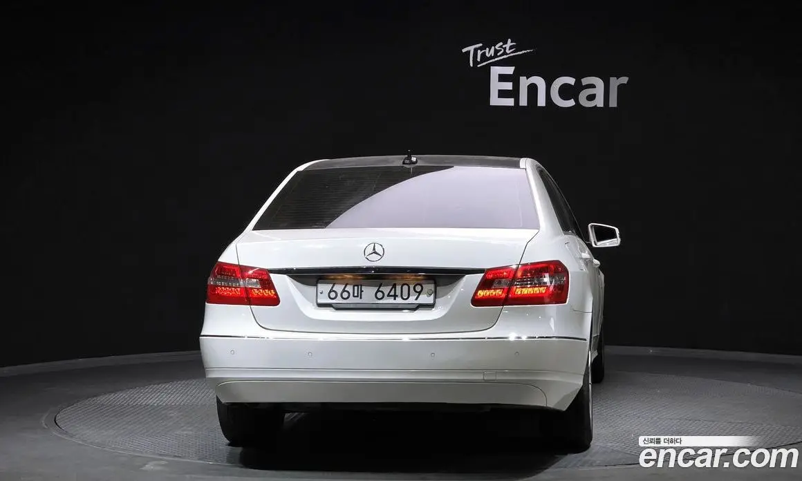 Mercedes-Benz E-Class 2010 2.1 автомат (гидро), фото 4