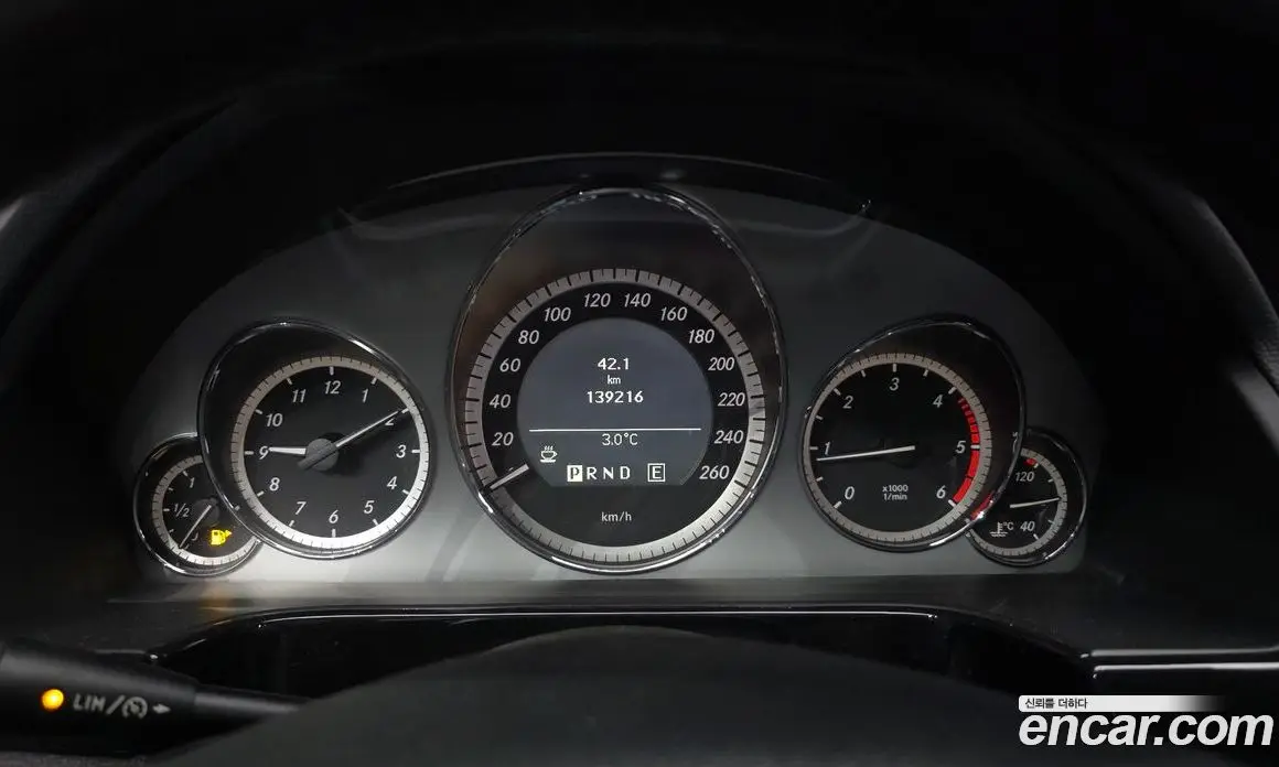 Mercedes-Benz E-Class 2010 2.1 автомат (гидро), фото 8