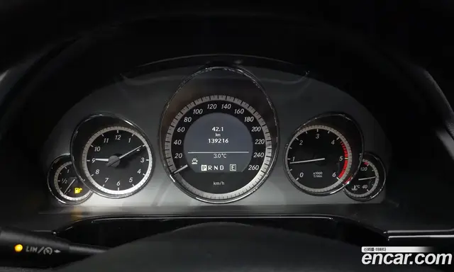 Mercedes-Benz E-Class 2010 2.1 автомат (гидро), миниатюра 8