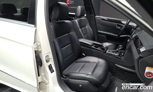 Mercedes-Benz E-Class 2010 2.1 автомат (гидро), миниатюра 10