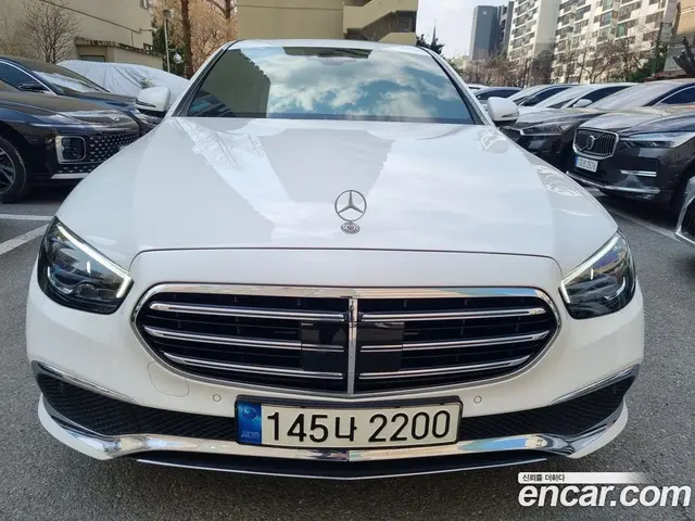 Mercedes-Benz E-Class 2020 2.0 автомат (гидро), миниатюра 3