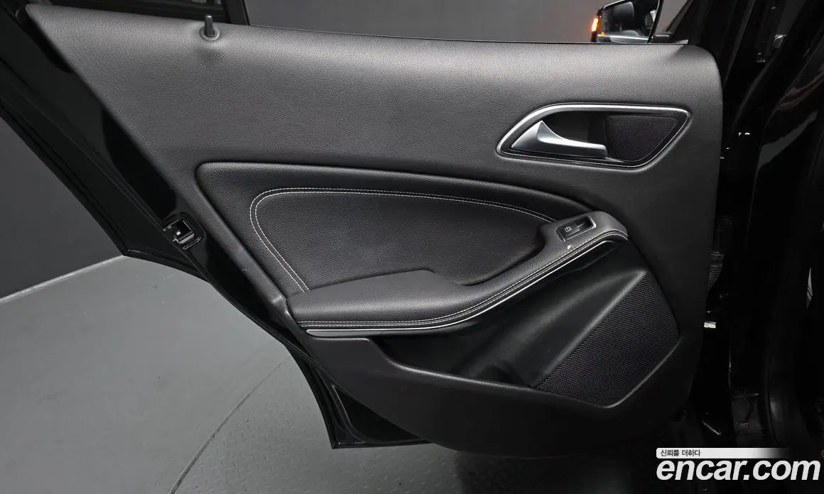 Mercedes-Benz GLA-Class 2019 2.0 автомат (гидро), фото 15 Mercedes-Benz GLA-Class 2019 2.0 автомат (гидро), фото 15