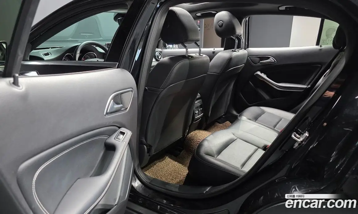 Mercedes-Benz GLA-Class 2019 2.0 автомат (гидро), фото 16 Mercedes-Benz GLA-Class 2019 2.0 автомат (гидро), фото 16