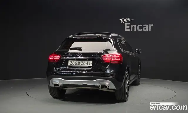 Mercedes-Benz GLA-Class 2019 2.0 автомат (гидро), миниатюра 4 Mercedes-Benz GLA-Class 2019 2.0 автомат (гидро), миниатюра 4