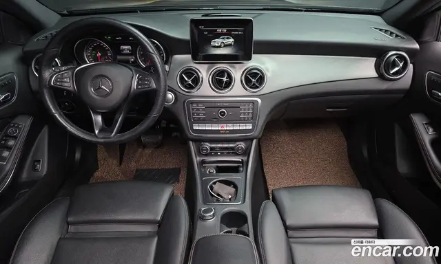 Mercedes-Benz GLA-Class 2019 2.0 автомат (гидро), миниатюра 10 Mercedes-Benz GLA-Class 2019 2.0 автомат (гидро), миниатюра 10