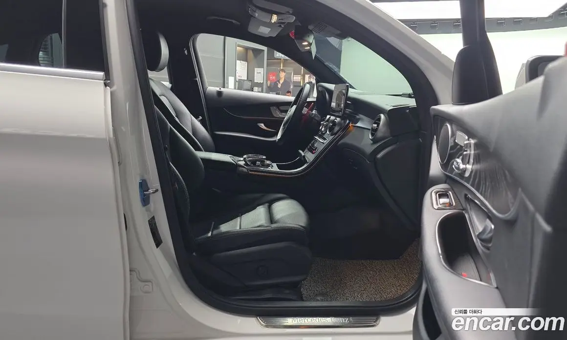 Mercedes-Benz GLC-Class 2019 2.0 автомат (гидро), фото 16 Mercedes-Benz GLC-Class 2019 2.0 автомат (гидро), фото 16