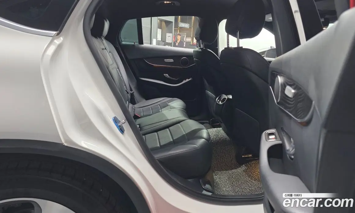 Mercedes-Benz GLC-Class 2019 2.0 автомат (гидро), фото 17 Mercedes-Benz GLC-Class 2019 2.0 автомат (гидро), фото 17
