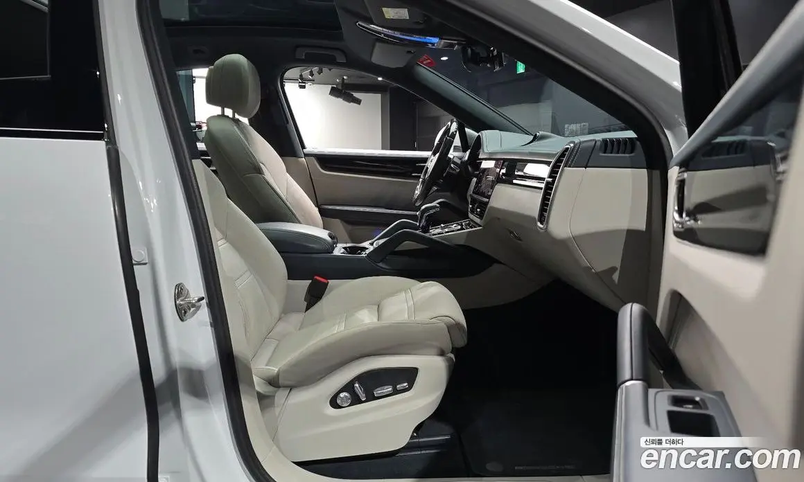 Porsche Cayenne 2021 3.0 автомат (гидро), фото 16