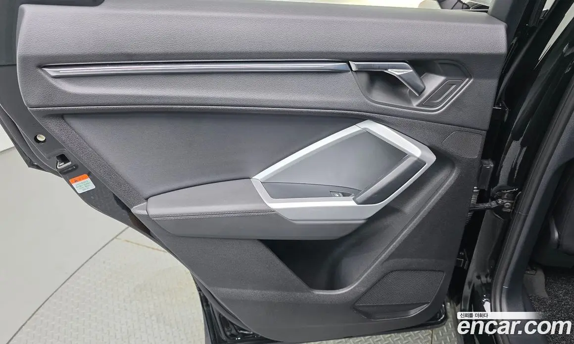 Audi Q3 2023 2.0 автомат (гидро), фото 15