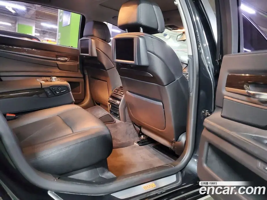 BMW 7 серия 2012 4.4 автомат (гидро), фото 8 BMW 7 серия 2012 4.4 автомат (гидро), фото 8