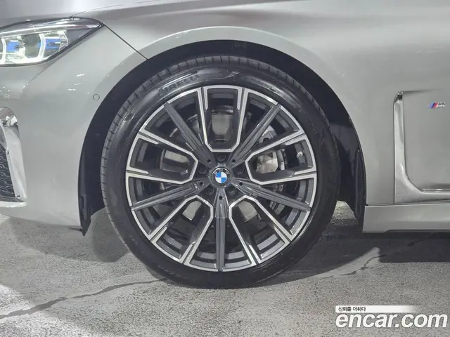 BMW 7 серия 2022 3.0 автомат (гидро), миниатюра 5