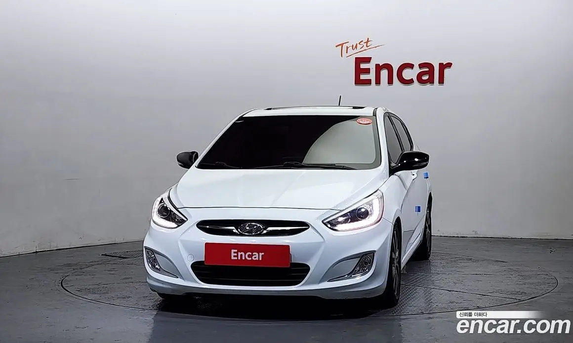Hyundai Accent 2013 1.6 автомат (гидро), фото 3