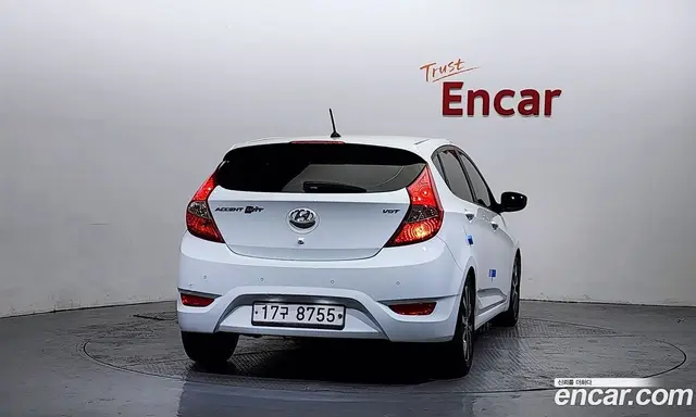 Hyundai Accent 2013 1.6 автомат (гидро), миниатюра 4