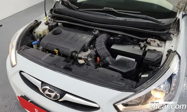 Hyundai Accent 2013 1.6 автомат (гидро), миниатюра 6
