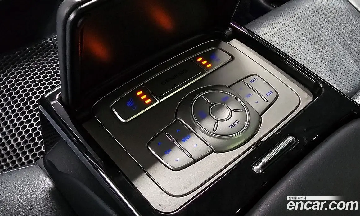 Hyundai Genesis 2012 3.3 автомат (гидро), фото 19