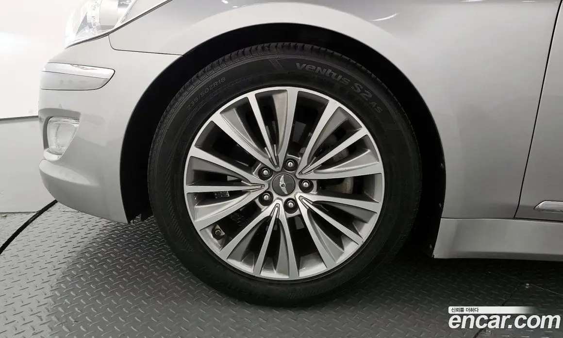Hyundai Genesis 2012 3.3 автомат (гидро), фото 5