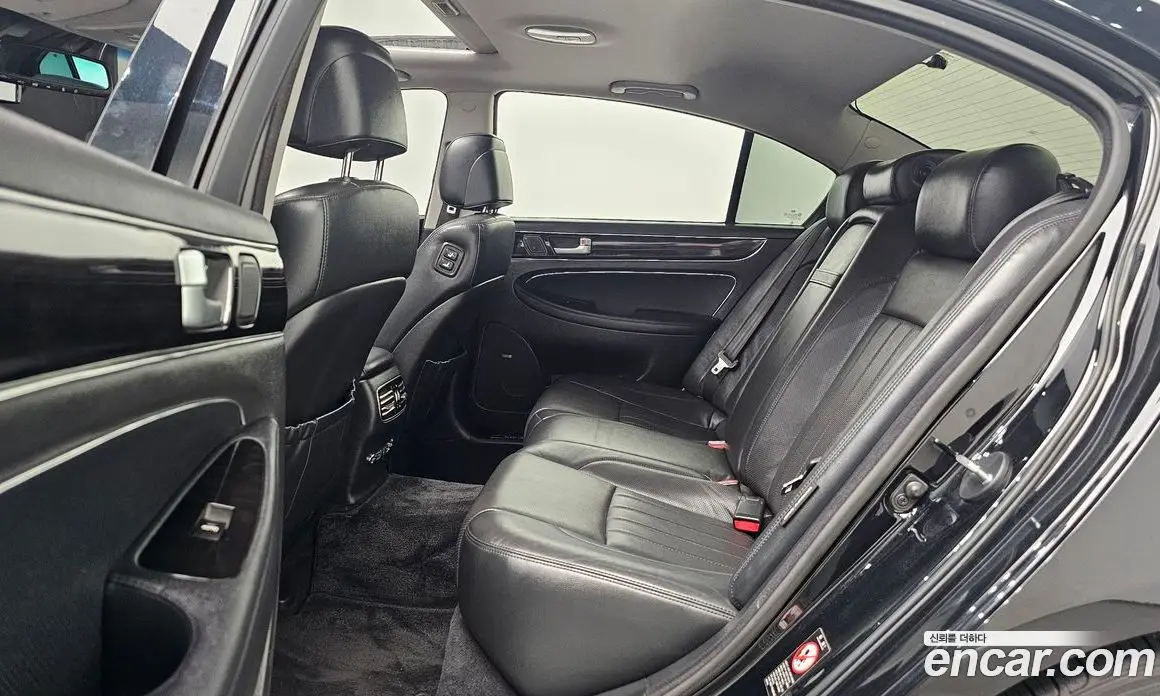 Hyundai Genesis 2013 3.3 автомат (гидро), фото 12 Hyundai Genesis 2013 3.3 автомат (гидро), фото 12