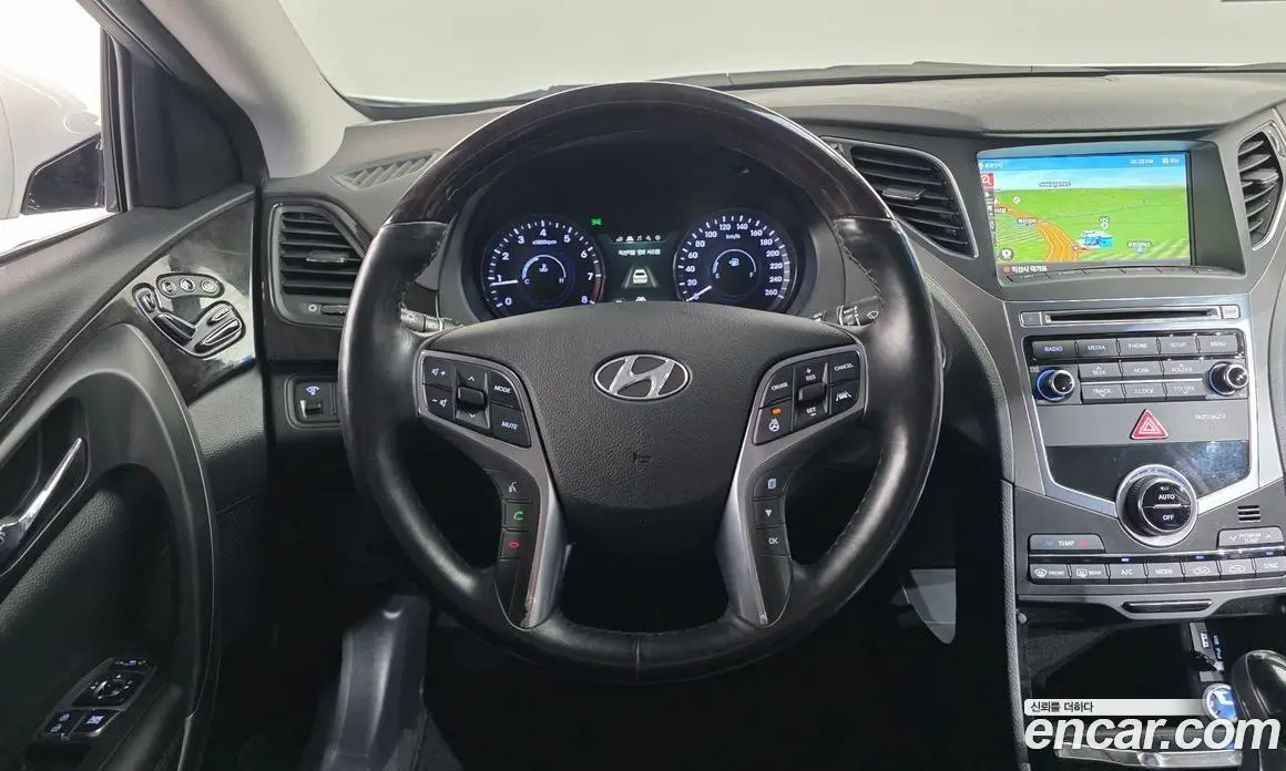 Hyundai Grandeur 2015 2.4 автомат (гидро), фото 13
