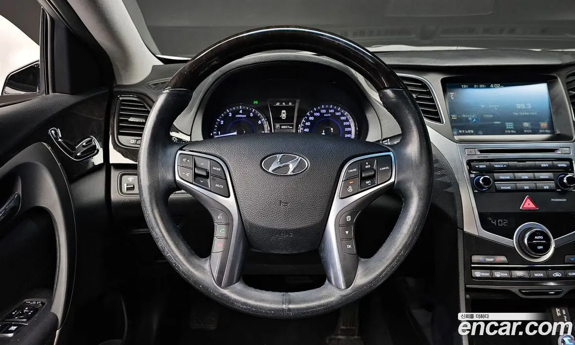 Hyundai Grandeur 2016 2.4 автомат (гидро), фото 13