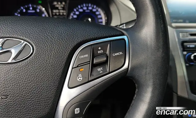 Hyundai Grandeur 2016 2.4 автомат (гидро), миниатюра 10