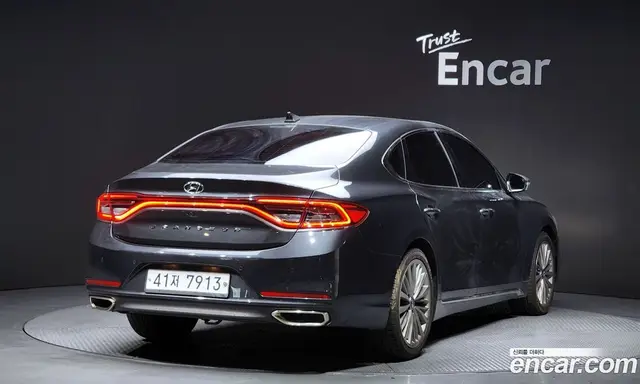 Hyundai Grandeur 2017 2.4 автомат (гидро), миниатюра 2