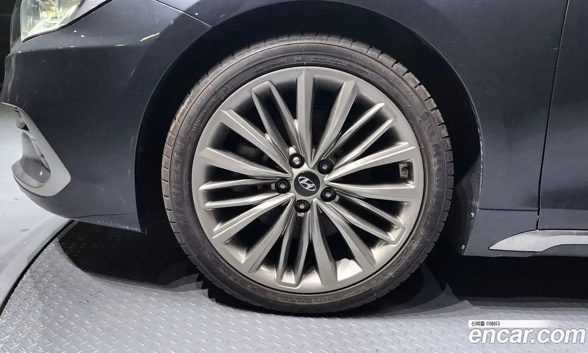 Hyundai Grandeur 2017 2.4 автомат (гидро), фото 5