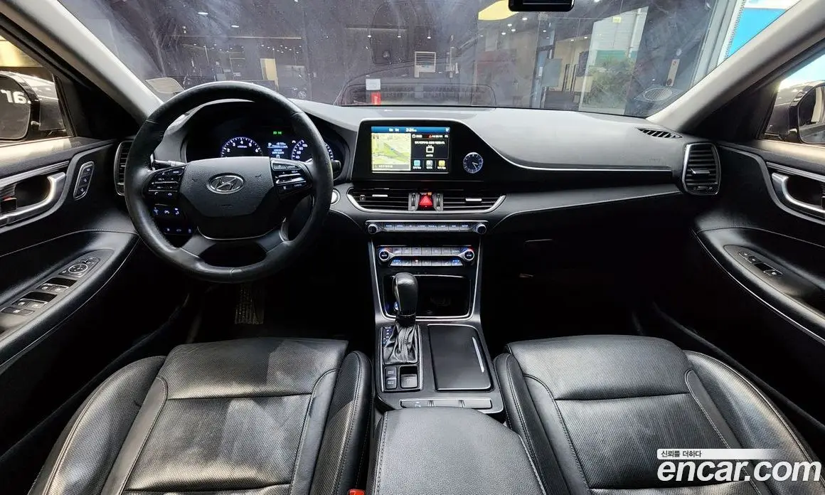 Hyundai Grandeur 2017 2.4 автомат (гидро), фото 7