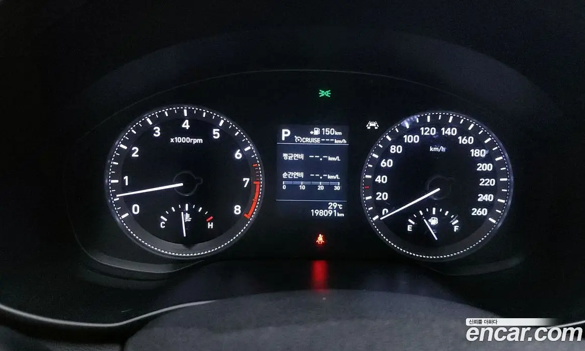 Hyundai Grandeur 2017 2.4 автомат (гидро), фото 8