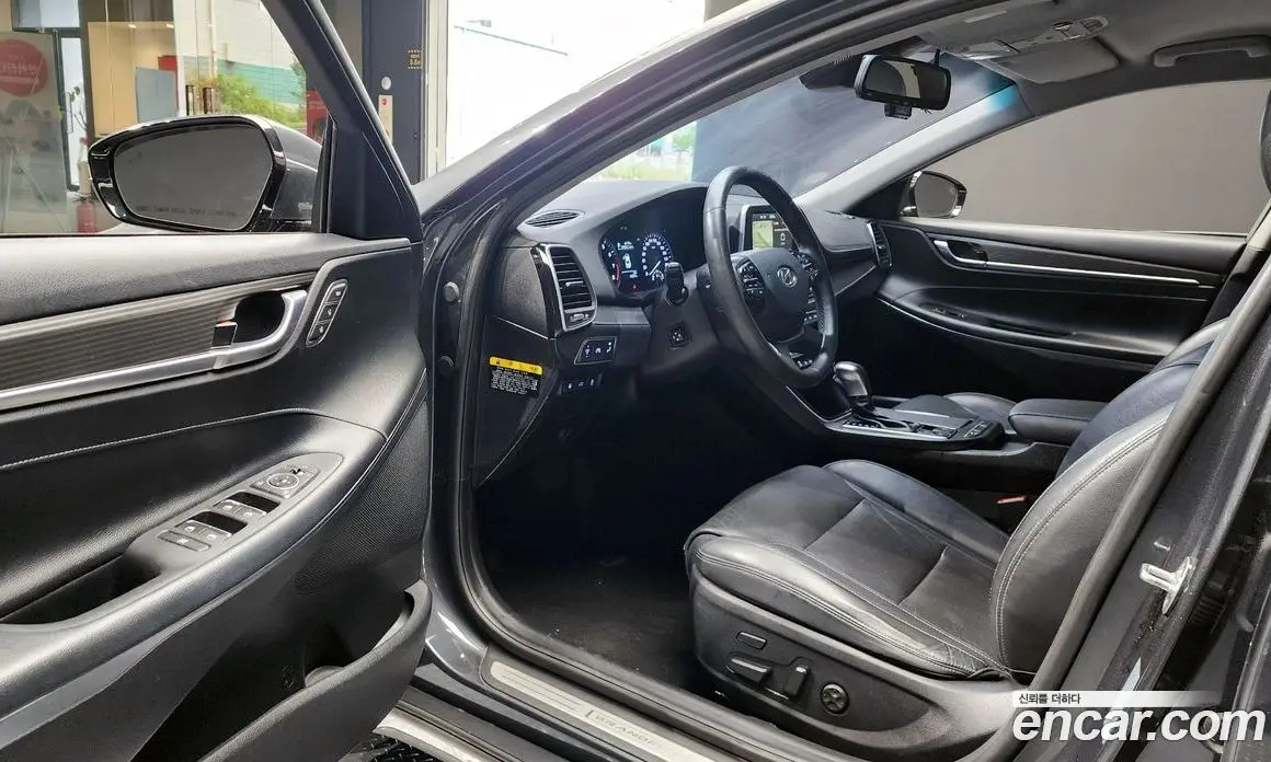 Hyundai Grandeur 2017 2.4 автомат (гидро), фото 10