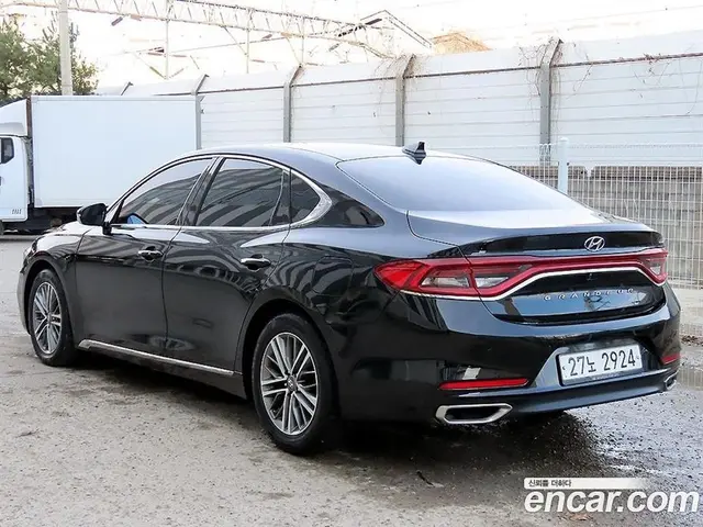 Hyundai Grandeur 2018 2.2 автомат (гидро), миниатюра 2