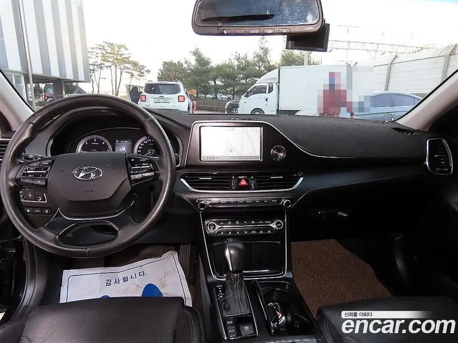 Hyundai Grandeur 2018 2.2 автомат (гидро), фото 11