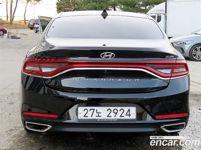 Hyundai Grandeur 2018 2.2 автомат (гидро), миниатюра 4