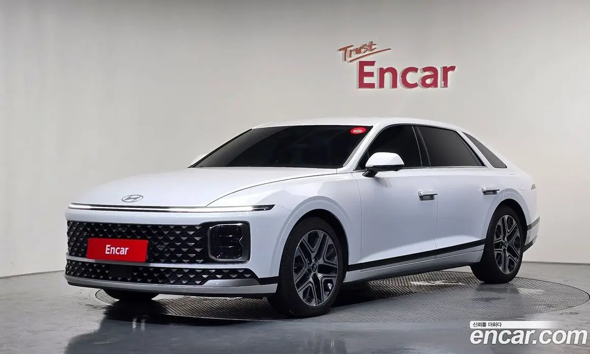 Hyundai Grandeur 2024 1.6 автомат (гидро), фото 1 Hyundai Grandeur 2024 1.6 автомат (гидро), фото 1