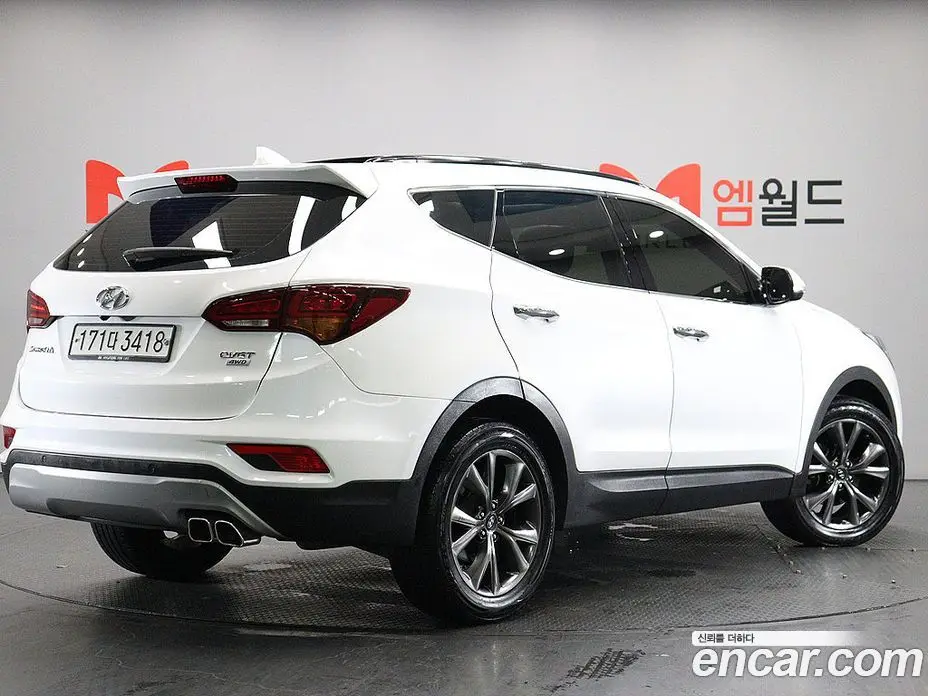 Hyundai Santa Fe 2016 2.0 автомат (гидро), фото 4 Hyundai Santa Fe 2016 2.0 автомат (гидро), фото 4