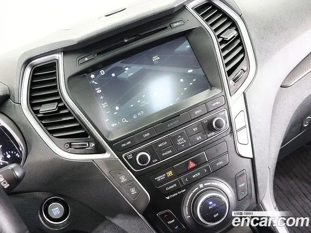 Hyundai Santa Fe 2016 2.0 автомат (гидро), миниатюра 7 Hyundai Santa Fe 2016 2.0 автомат (гидро), миниатюра 7
