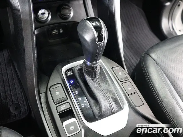 Hyundai Santa Fe 2016 2.0 автомат (гидро), миниатюра 8 Hyundai Santa Fe 2016 2.0 автомат (гидро), миниатюра 8