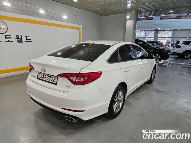 Hyundai Sonata 2015 2.0 автомат (гидро), миниатюра 5